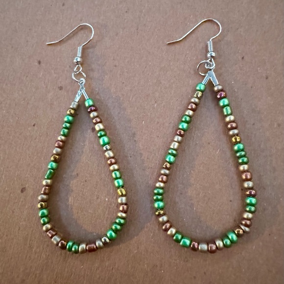 Handmade Seed bead earrings - Picture 2 of 2